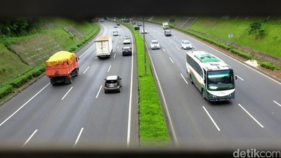 Lalin di Tol Simatupang Lancar