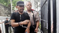 Terdakwa atas kepemilikan 219 kilogram ganja kering Muhammad Rajaram alias Ahmad bin Abu Bakar tiba di PN Jakarta Selatan untuk menjalani persidangan.