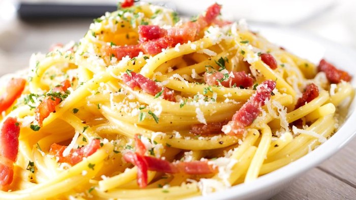 Yummy! Gurihnya Spaghetti Carbonara Yang Creamy Lembut