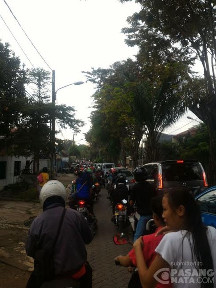 Imbas JPO Roboh di Tol BSD, Jalur Alternatif Menuju Lebak Bulus Juga Macet Parah