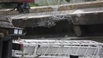 Evakuasi JPO yang Roboh Ditabrak Truk