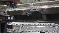 Salah satunya adalah kandungan JPO JORR BSD terbuat dari presstressed (beton pra tegang) yang mengandung kabel dan bahan tersebut dapat meledak