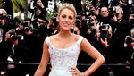 Like in a Fairy Tale! Blake Lively Tampil Bak Cinderella