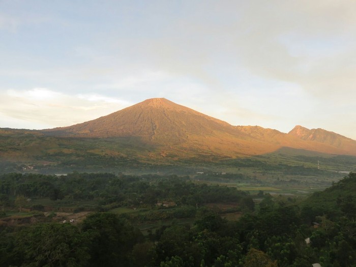 Kronologi Penangkapan 2 Pria yang akan Kibarkan Bendera ISIS di Gunung Sindoro
