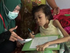 Siswi SD Penderita Kanker Tulang Semangat Ikut Ujian Nasional