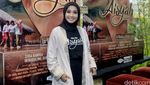 Laudya Cynthia Bella Makin Sumringah Aja