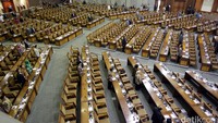 Dalam pidatonya, pimpinan DPR mengingatkan tanggung jawab legislasi yang harus diselesaikan di masa sidang kali ini.
