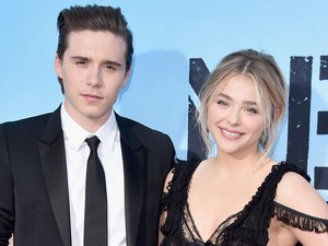 Serasinya Chloe Moretz dan Brooklyn Beckham di Karpet Merah Neighbors 2