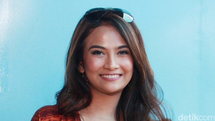 Cerita Bahagia Vanessa Angel Foto Pra Wedding Hingga Dapat Kejutan Ultah di Bali