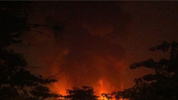 Kebakaran di Dekat UNJ Hanguskan Rumah Semi Permanen