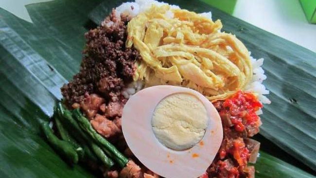 Sedap Komplet, Nasi Bogana yang Enak untuk Makan Siang!