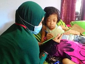 Siswi SD Penderita Kanker Tulang Semangat Ikut UN