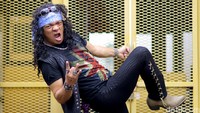 Konsep tersebut merupakan duplikasi dari grup band luar negeri yakni, Bon Jovi.
