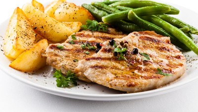 Yuk, Siang Ini Makan Enak dengan Chicken Steak yang Gurih Kayak Netizen Ini!