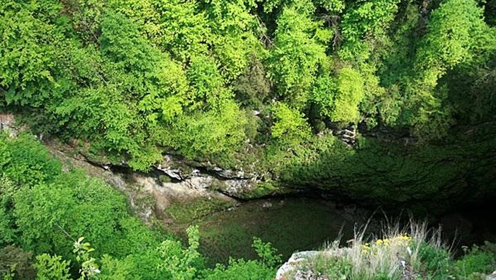 Gua Unik dan Legenda Ibu Tiri yang Kejam di Republik Ceko