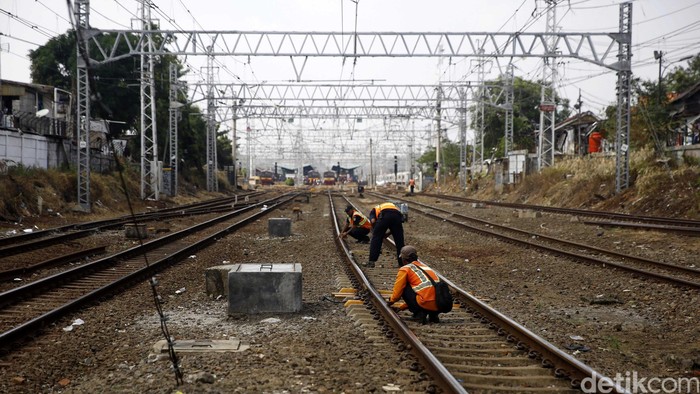 Apa Kabar Proyek Kereta Ekspres Bandara Soetta-Halim?