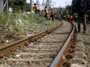 Pemerintah Kaji 3 Opsi Pembangunan Kereta Kencang JKT-SBY
