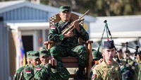 Prajurit TNI AD, Letda Appolta Siahaan, mencatatkan namanya sebagai pemenang lomba tembak perorangan di ajang Australian Army Skill and Arms Meeting (AASAM) 2016. (Istimewa/dok AASAM).