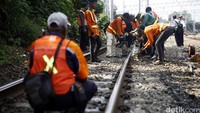 Evakuasi KA 1517 yang anjlok di KM 5+400 antara Manggarai-Sudirman yang menyebabkan perjalanan ke Tanah Abang terganggu telah selesai pukul 08.35 WIB.