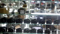 Penjualan barang elektronik saat ini merosot tajam, sehingga berdampak pada penguarangan karyawan.