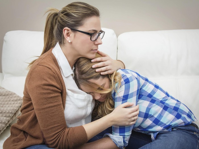 Saran psikolog agar anak tak mudah depresi dan bunuh diri adalah dengan bersosialisasi/Foto: thinkstock Saran psikolog agar anak tak mudah depresi dan bunuh diri adalah dengan bersosialisasi/Foto: thinkstock