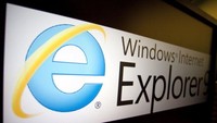 The logo of Microsoft Corp.s Internet Explorer 9 is displayed on a computer monitor in Washington, D.C., U.S., on Tuesday, March 15, 2011. Microsoft released a speedier version of its Internet Explorer browser that adds privacy controls and video features, a bid to regain market share lost to Firefox and Google Inc.s Chrome. Photographer: Andrew Harrer/Bloomberg via Getty Images