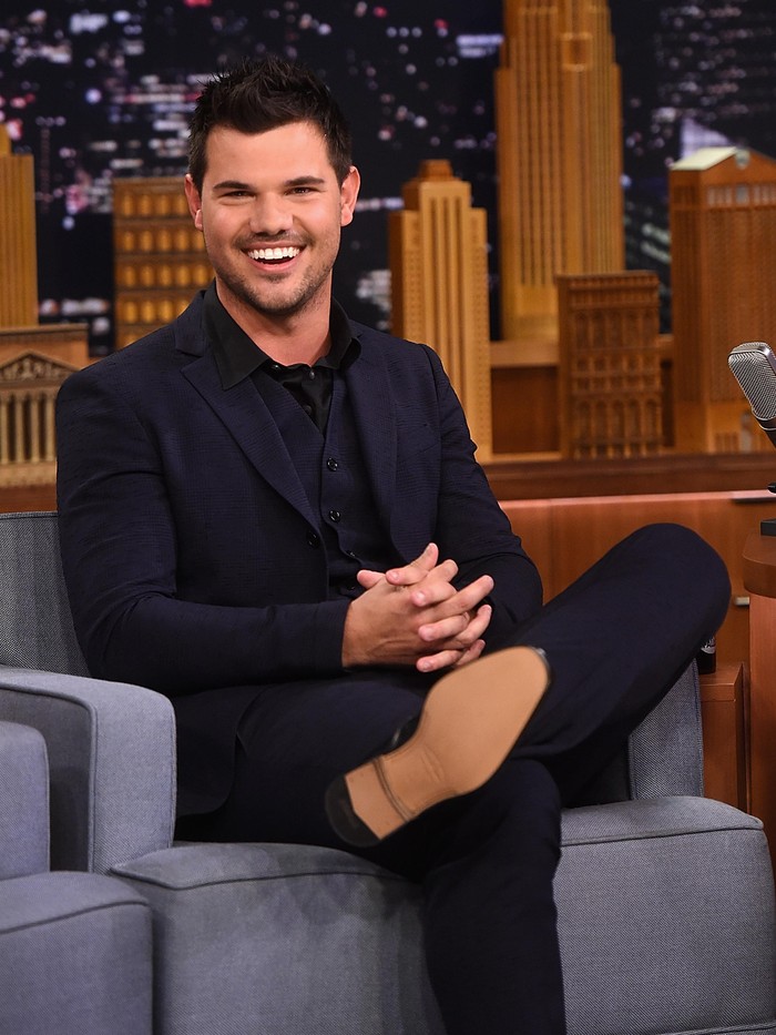 Stalking Time! Taylor Lautner Akhirnya Punya Akun Instagram