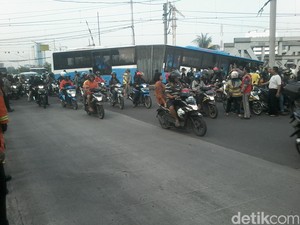 Evakuasi Selesai, Lintas Kampung Bandan-Kemayoran Sudah Bisa Dilalui