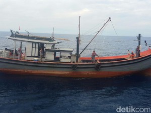 Lagi, Kapal Ilegal Berbendera Malaysia Ditangkap di Selat Malaka