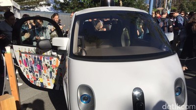 Mau Menumpang Mobil Otonom Google?
