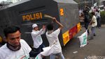 Demo di Depan KPK Ricuh