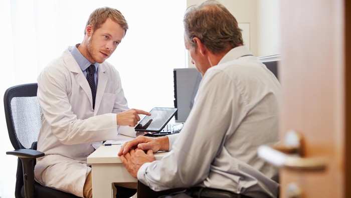 Ilsutrasi pasien dan dokter