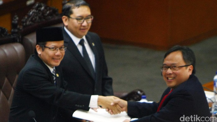 Bahas APBN-P 2016, Menkeu Bambang Khawatir 3 Hal Ini