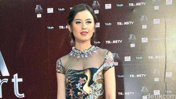 Anggunnya Kimberly Ryder Anggunnya Kimberly Ryder