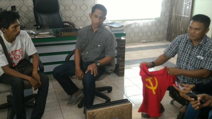 Pakai Kaos Palu Arit, Pedagang Cabai Diamankan Intel Kodim Batanghari