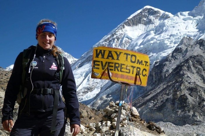 Alyssa Azar, Remaja Australia Termuda yang Berhasil Mencapai Puncak Gunung Everest