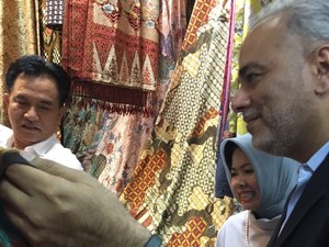 Yusril Ajak Wali Kota South Windsor New York Saud Anwar Blusukan ke Luar Batang