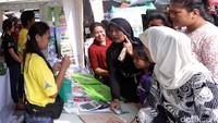 Masyarakat antusiaa mengikuti sosialisasi pelestarian jajanan tradisional.