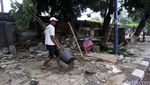 Penertiban Penjual Tanaman Hias di Jl. Asia Afrika