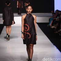 Diniira Jalinan Lungsi Pakan Jakarta Fashion & Food Festival 2016 at Hotel harris. Kelapa Gading. Jakarta. [Foto: Mohammad Abduh/Wolipop]