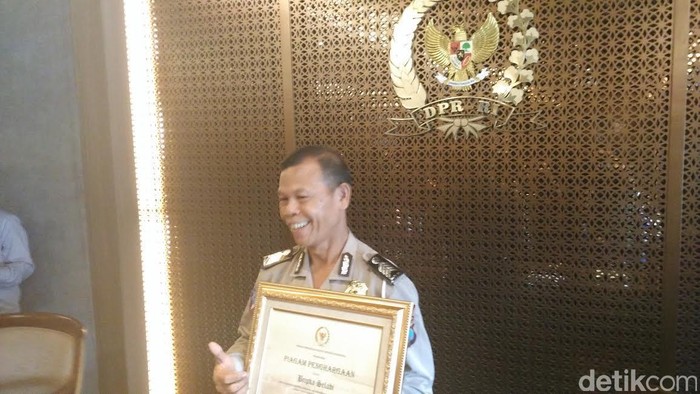 Bripka Seladi dan Kisah Gus Dur tentang Polisi Jujur