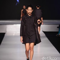 Diniira Jalinan Lungsi Pakan Jakarta Fashion & Food Festival 2016 at Hotel harris. Kelapa Gading. Jakarta. [Foto: Mohammad Abduh/Wolipop]