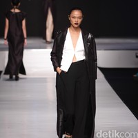 Diniira Jalinan Lungsi Pakan Jakarta Fashion & Food Festival 2016 at Hotel harris. Kelapa Gading. Jakarta. [Foto: Mohammad Abduh/Wolipop]