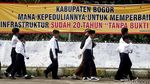 Spanduk Keinginan Warga Kabupaten Bogor Pindah ke Bekasi