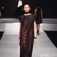 Diniira Jalinan Lungsi Pakan Jakarta Fashion & Food Festival 2016 at Hotel harris. Kelapa Gading. Jakarta. [Foto: Mohammad Abduh/Wolipop]