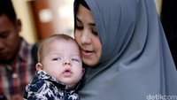 Risty dan Arka saat ditemui di Hotel Shangri-La, Jakarta, Minggu (22/5/2016). Pool/Palevi S/detikFoto.