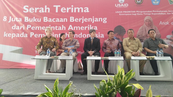 Terima Bantuan 8 Juta Buku, Kemendikbud Gencarkan Gerakan Gemar Membaca