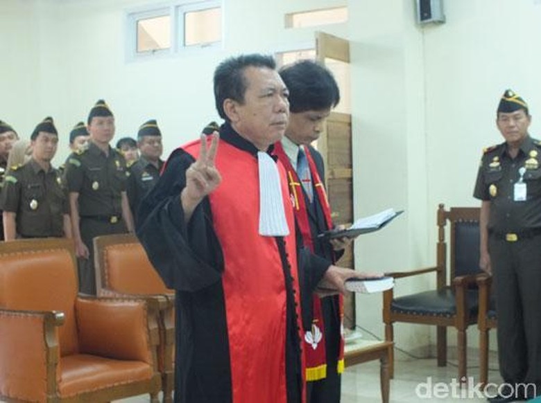 ICW: Raja Vonis Bebas, Hakim Janner Purba Layak Divonis Seumur Hidup ICW: Raja Vonis Bebas, Hakim Janner Purba Layak Divonis Seumur Hidup