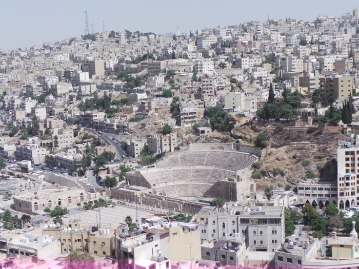 Suasana peninggalan sejarah kota kuno di Amman