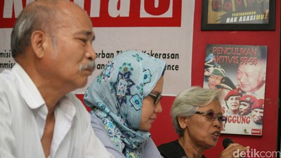 Korban Tragedi 98 Tolak Gelar Pahlawan untuk Soeharto